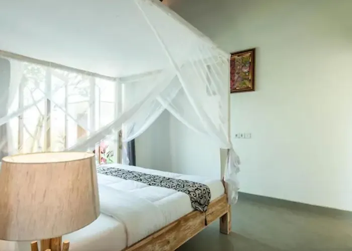 Titi Villa Bringkit